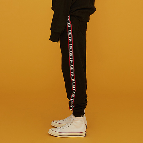 D.E.C TAPE JOGGER PANTS_BLACK
