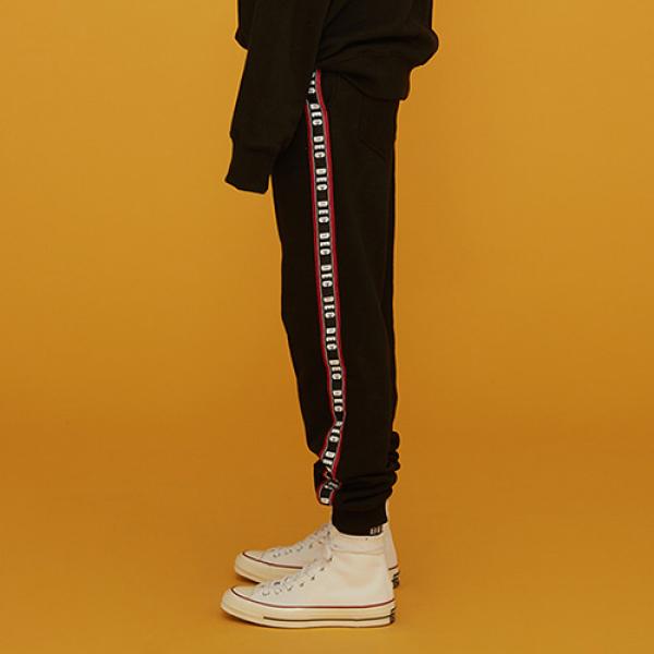 D.E.C TAPE JOGGER PANTS_BLACK
