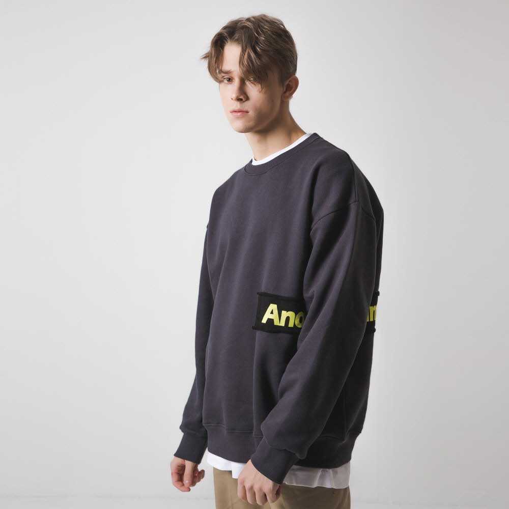 [] ANOTHER FRAME - AF SIDE BOX CREWNECK (CHACOAL)   Ʈ ũ