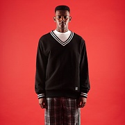 LAYERD V NECK BOXY MTM (black)
