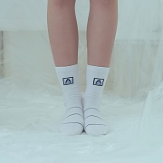[] ANOTHER FRAME - A-FRAME BLUE LINE SOCKS (WHITE) 縻