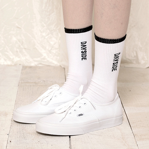VERTICAL TRAVEL SOCKS