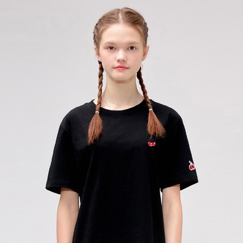 HEART CHERRY T-SHIRTS IS [BLACK]