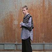UNISEX CEHCK CROP KNIT VEST BLACK