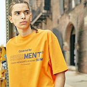 [COVERMENT]Big Logo Graphic Print T-Shirts_Orange